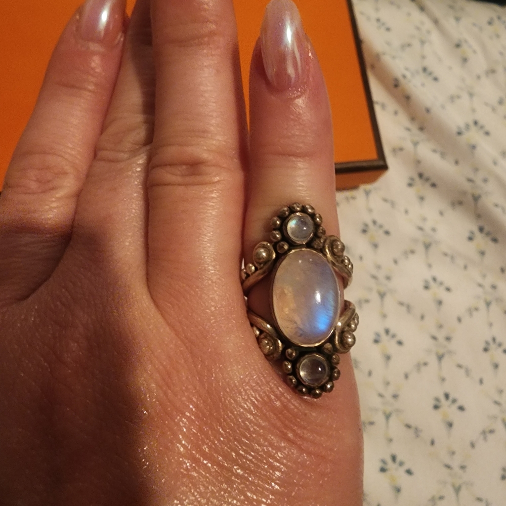 Elegant Silver Moonstone Ring